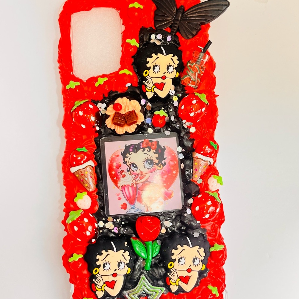 Handmade Red Decorative Betty Boop Phone Case - Fashionable Protective Cover - Picture 7 of 7